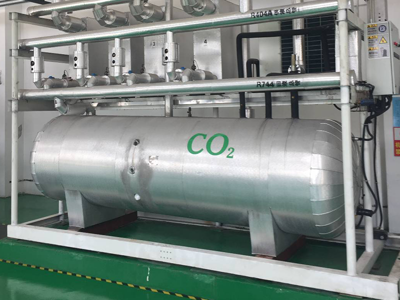 Wat is het verschil tussen een compressor en een condensor in een koelkast?